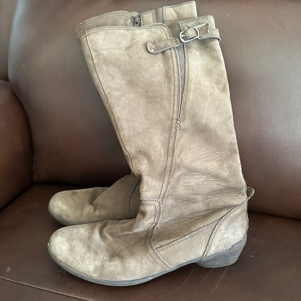Women's Tan Leather Boots